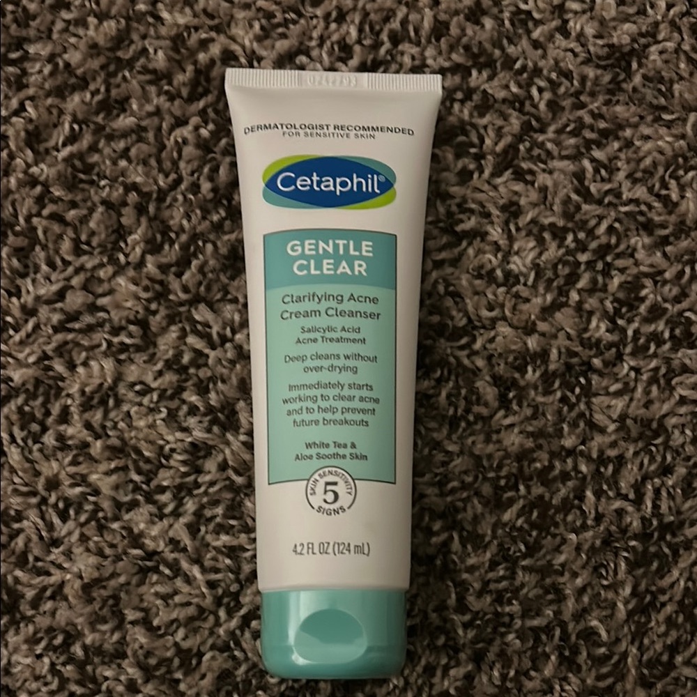 Acne Blemish Treatment Cream in White and Green - Picture 1 of 2